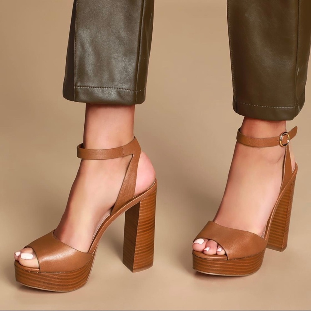 STEVE MADDEN Madeline Leather Platform Sandals